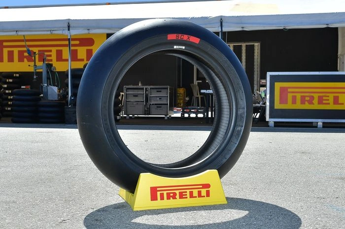 Ban Pirelli MotoGP 2027